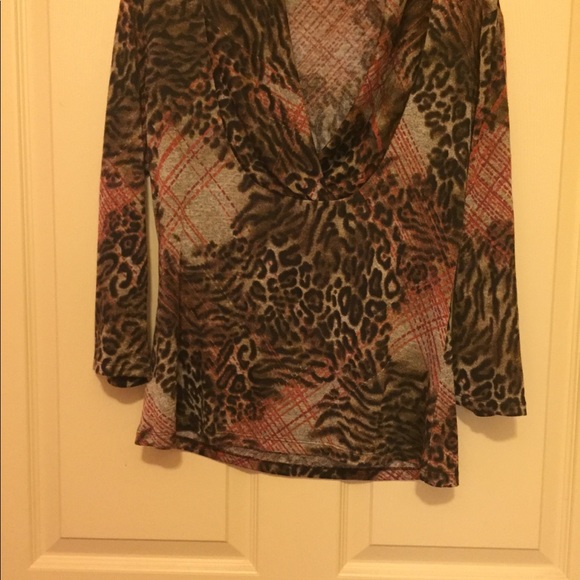 Brown cougar print sweater - Picture 3 of 3